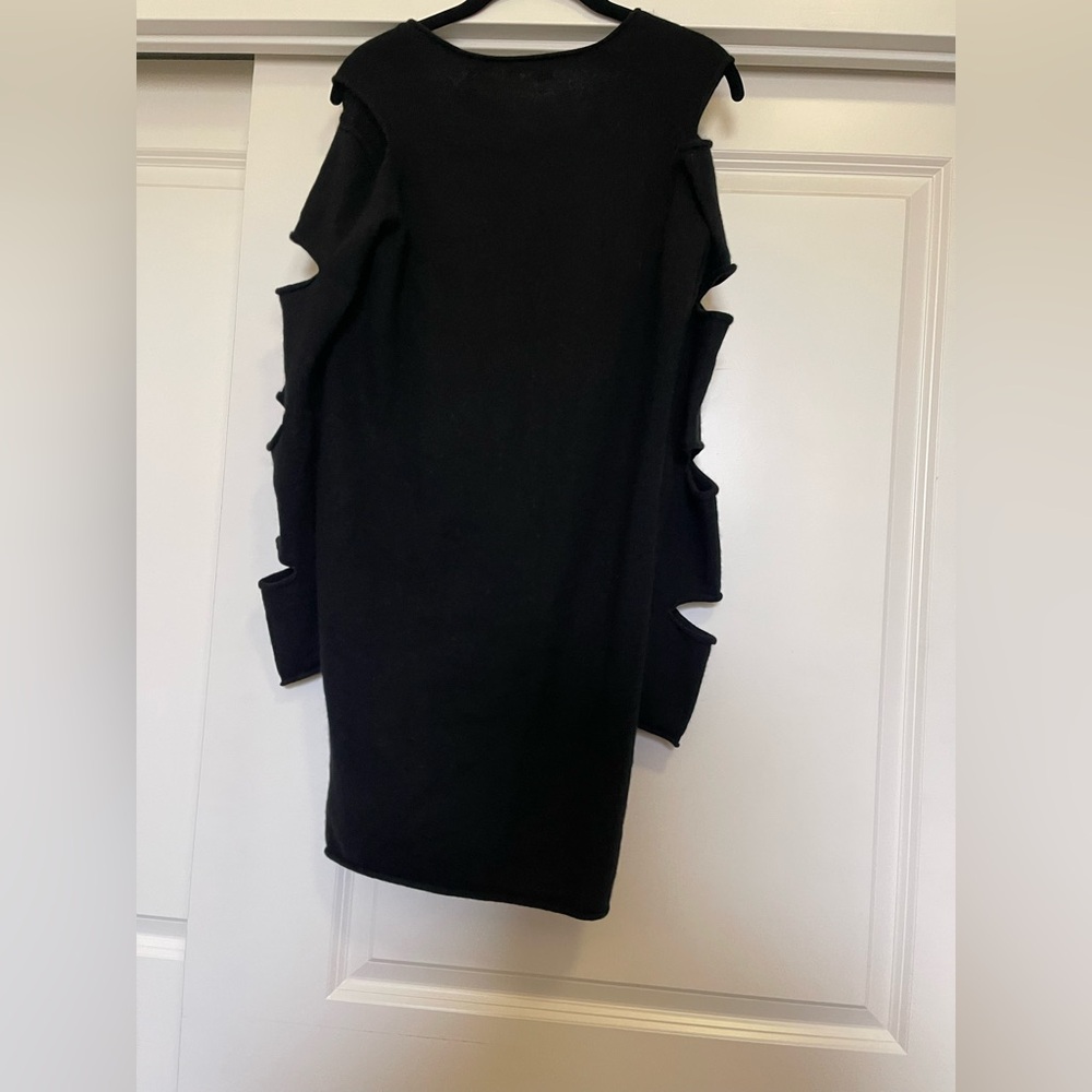 Skull Cashmere Black Long Sleeve - Picture 5 of 5